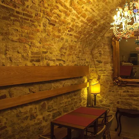 Rocca Contrada Отель типа 