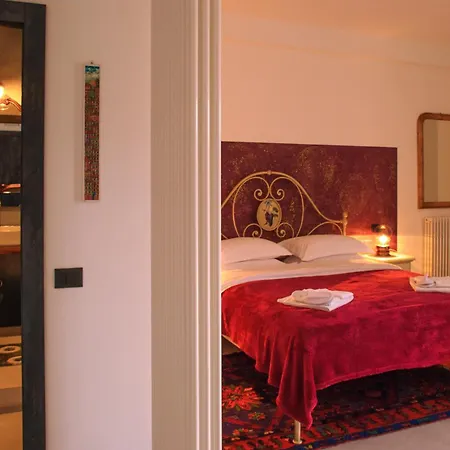Rocca Contrada 4* Арчевиа