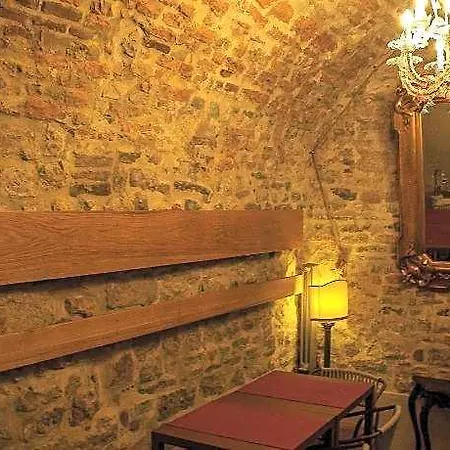 Bed and Breakfast Rocca Contrada 4*
